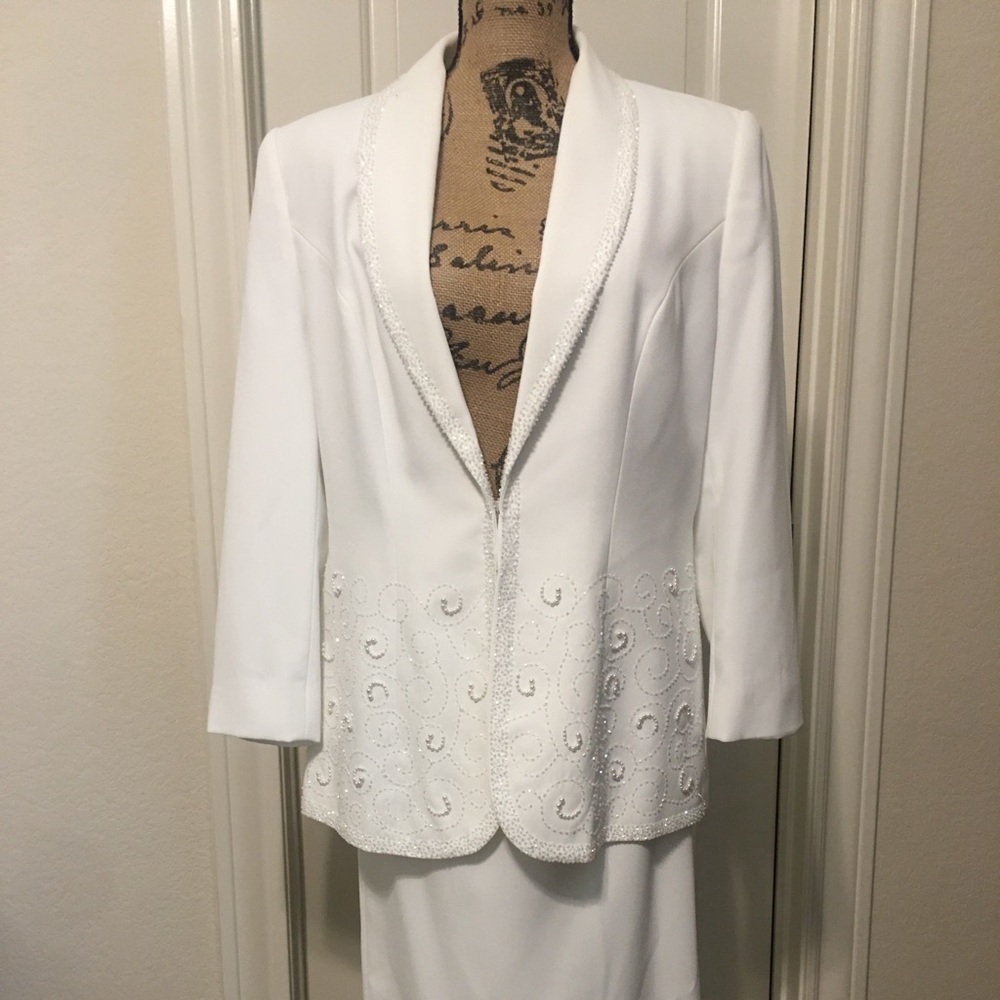 | Social Collection | Lady’s Suit